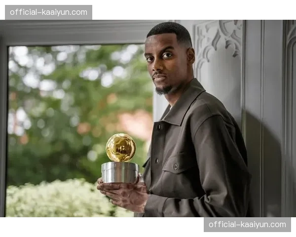 伊萨克右脚射门评分93.9分 瑞典前锋身体协调性优势明显 伊萨克右脚射门评分93.9分 瑞典前锋身体协调性优势明显